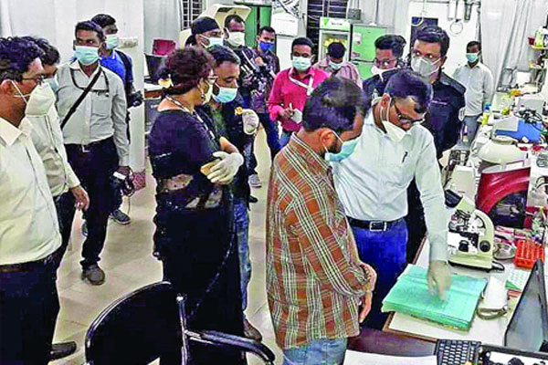 সাবেক মন্ত্রীর মেডিক্যালে র‌্যাবের অভিযান!