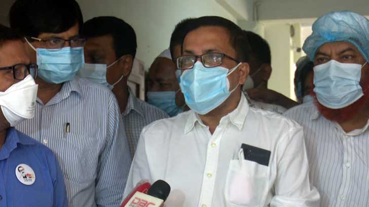 রাজশাহীতে সাংবাদিকদের কাছে ক্ষমা চাইলেন স্বাস্থ্য মহাপরিচালক