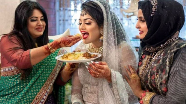 ছেলে-বউসহ অসুস্থ মৌসুমী