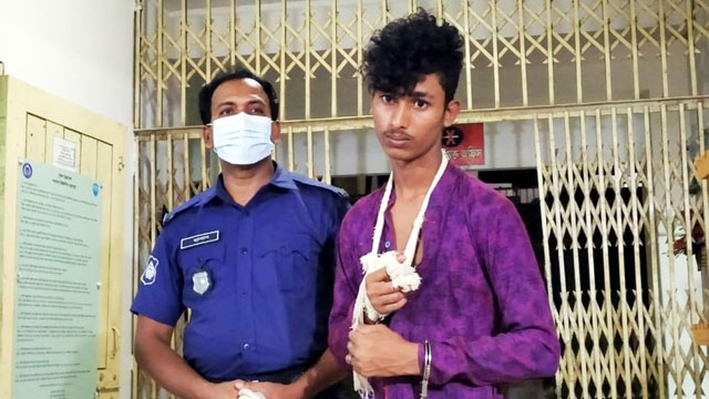 মুরাদনগরে চালকের গলা কেটে অটো ছিনতাইয়ের চেষ্টা: আটক ১