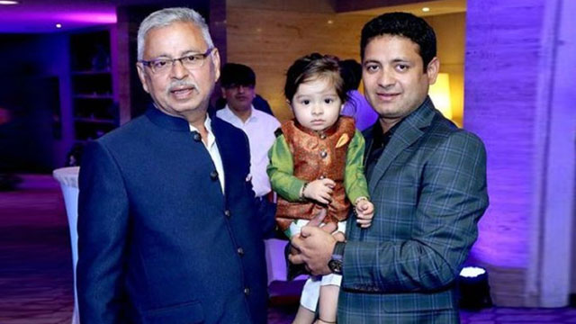 বাবা হারালেন বিশ্বকাপজয়ী ক্রিকেটার পিযূষ চাওলা