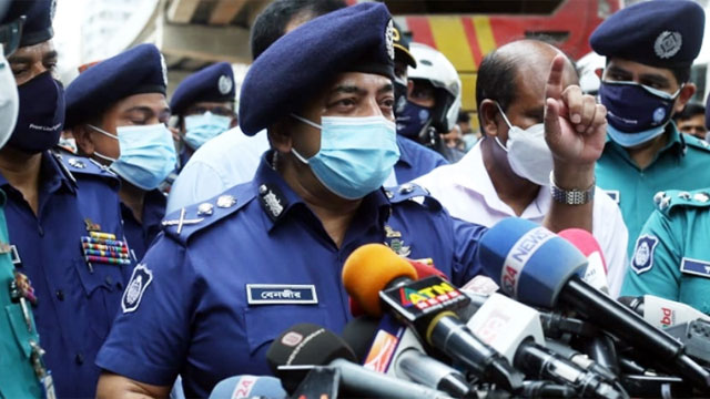 জরুরী প্রয়োজন ছাড়া ঘর থেকে কেউ বের হবেন না : আইজিপি