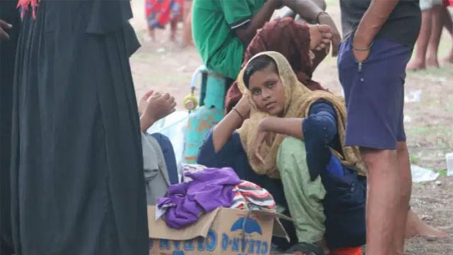 ১০০ দিন সাগরে ভেসেছে  ৮১ রোহিঙ্গা