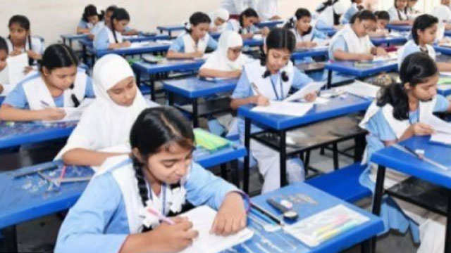 শিক্ষার্থীদের অ্যাসাইনমেন্ট কার্যক্রমের তথ্য চেয়েছে সরকার