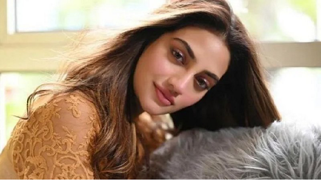 আবারও ট্রলের শিকার নুসরাত!