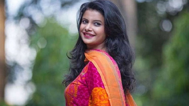 বিয়ে করলেই তো ‘বারোভাতারি’ মিডিয়ার মানুষ খারাপ : ফারিয়া
