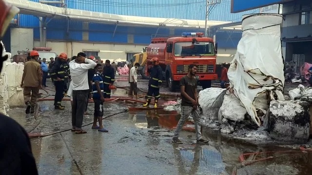 Meghna Group Tissue factory on fire newshunter24 bd news hunter