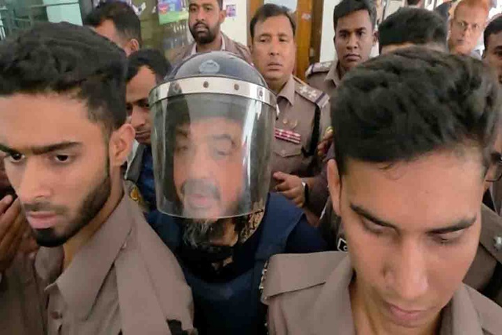 এক-এগারো কুশীলব কর্নেল আফজাল নাছের গ্রেফতারের পর রিমান্ডে